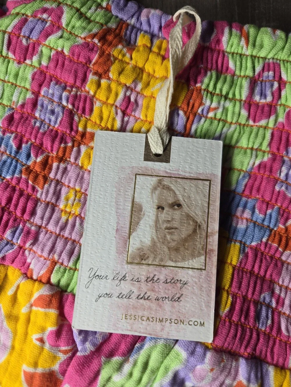 Jessica Simpson description bright
